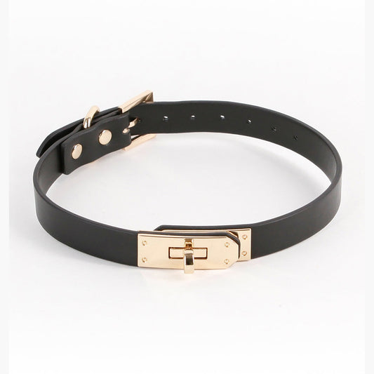 FETISH & FASHION - Sadie kaulapanta